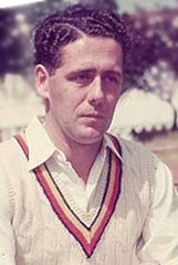 Tributes are paid to former top cricketer